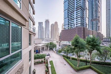 Stunning Three Bedroom - Pet Friendly In Marina
