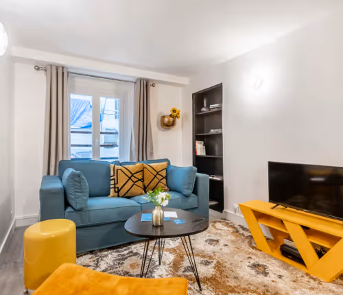 Etienne Service Apartment