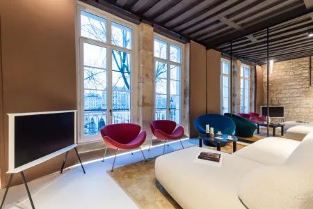 Bourbon Service Apartment