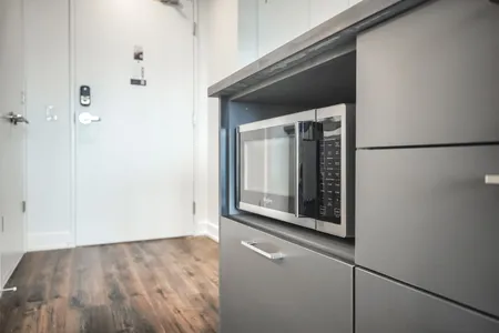 Glen Erin Dr Apartment