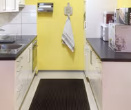 Seebacherstrasse serviced apartment