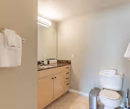 S Van Ness Ave Apartment