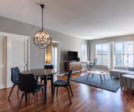S Van Ness Ave Apartment