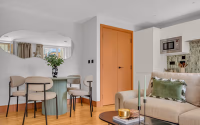 Canary Gateway at Limehouse by MySquare