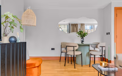 Canary Gateway at Limehouse by MySquare