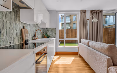 Canary Gateway at Limehouse by MySquare