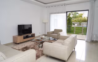 Rue des Jardins Street Service Apartment