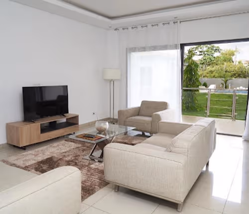 Rue des Jardins Street Service Apartment