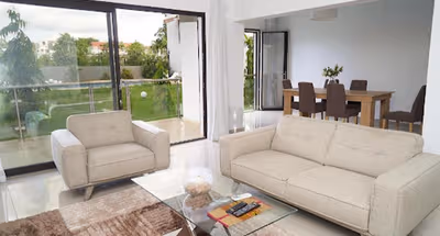 Rue des Jardins Street Service Apartment