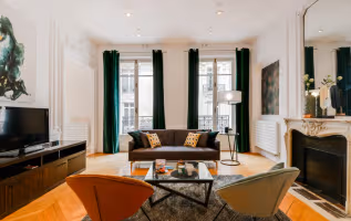 Champs Service Apartment