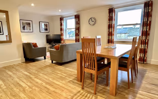 Manor House Duplex 2-bedroom/2-bathroom