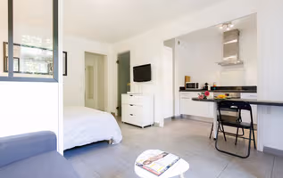 Vallombrosa service apartment