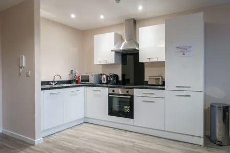 1 Bed Apartment, Free Parking
