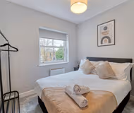 Central & Stylish 3 Bed House | Parking & Garden