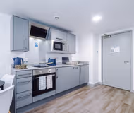 28 Roscoe - 4 Roscoe Street