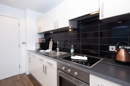 Stylish Media City 2 Bed, Sleeps 6, Amazing Views