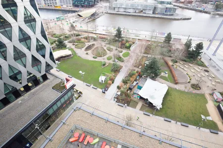 Stylish Media City 2 Bed, Sleeps 6, Amazing Views