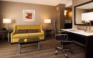 Holiday Inn & Suites Mississauga