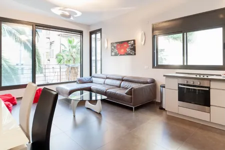 Sirkin Street 3BR Serviced Apartment