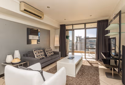 Hanstrijdom Street 2BR Serviced Apartment