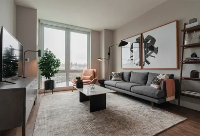 Bank St Apartment