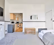 46 Knowle Road near Centre