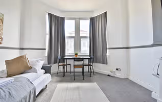 46 Knowle Road near Centre