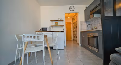 Vernier Service Apartment