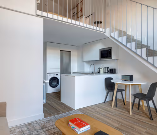 Vallehermoso Service Apartment