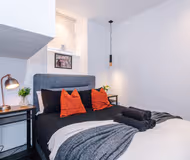 Townhouse with Rooftop Patio - Newton Street