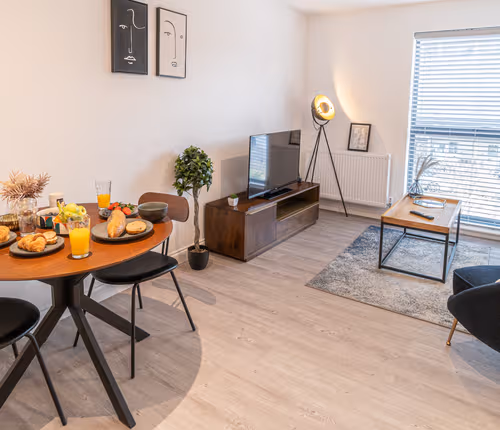 Brentwood Central Apartments