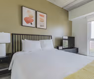 West Schiller St Apartment