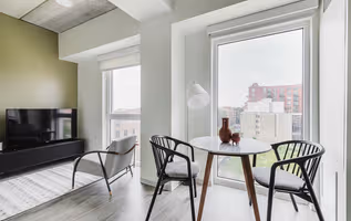 West Schiller St Apartment