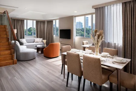 Clemenceau Avenue Rd. Apartment