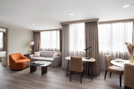 Clemenceau Avenue Rd. Apartment