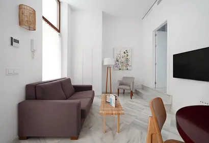Argote Service Apartment
