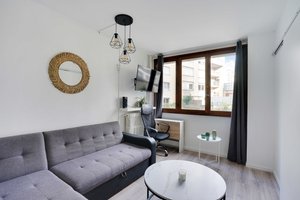 Victor Service Apartment