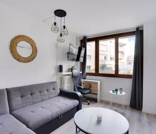 Victor Service Apartment