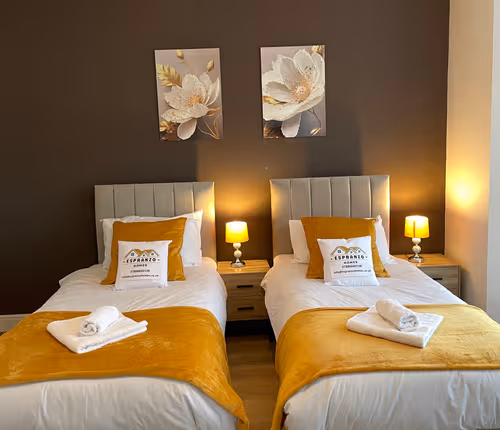 Master bedroom at Beacon House