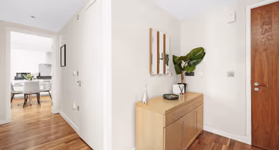 Spacious 2-bed apartment in Canary Wharf!