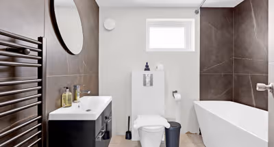 4-bed house with parking in Greenwich. Sleeps 10!