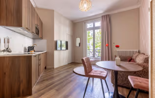 Avenue Service Apartment