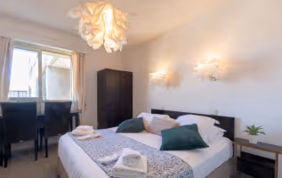 Alexandre Service Apartment