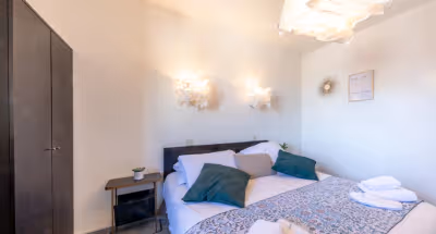 Alexandre Service Apartment