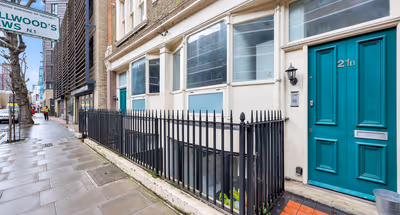 Loft-style 3 bed apartment in Hoxton London!