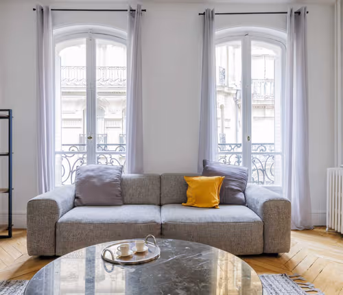 Parisien Service Apartment