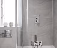 Canalside 3-bed flat in Limehouse with balcony!