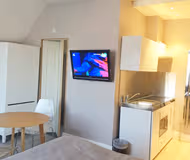 Avis Hotel
