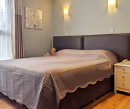 Avis Hotel