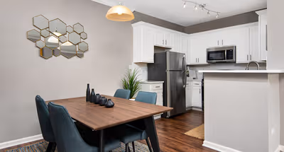 Ellinwood Ave Apartment